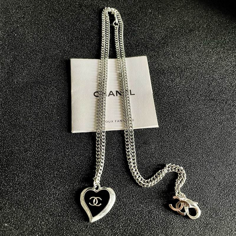 Chanel Heart Black Necklace 821