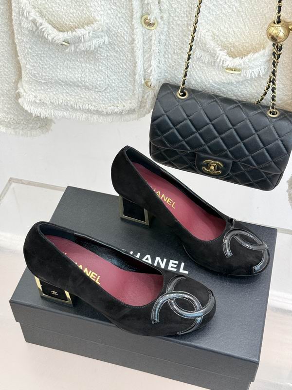 Chanel Black CC-Emblem Pumps